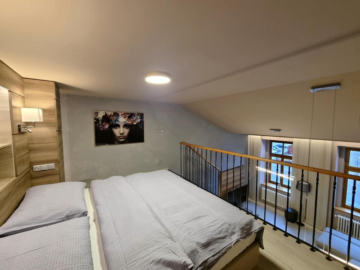 Apartmany Etenia Kadaň Exteriör bild