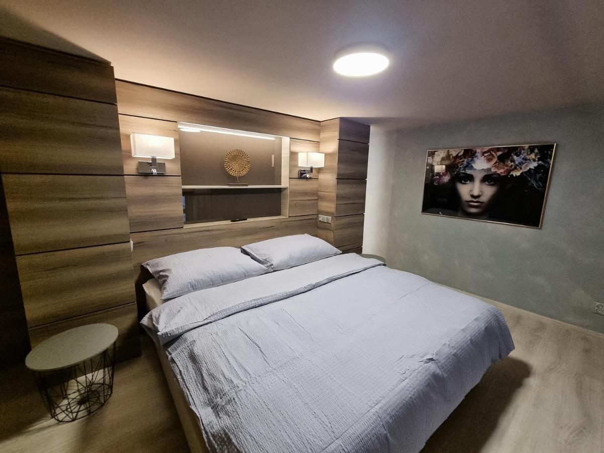 Apartmany Etenia Kadaň Exteriör bild