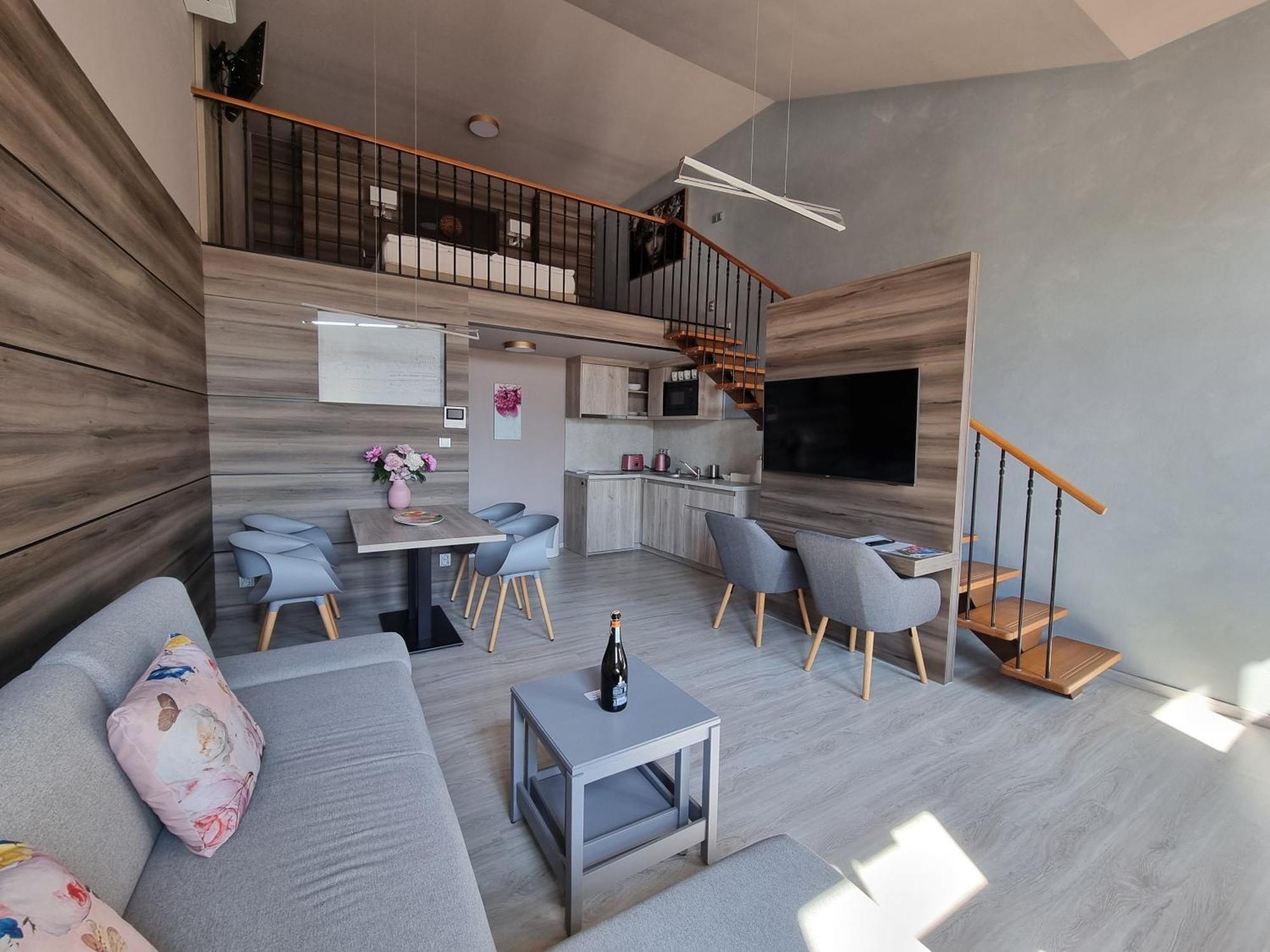 Apartmany Etenia Kadaň Exteriör bild