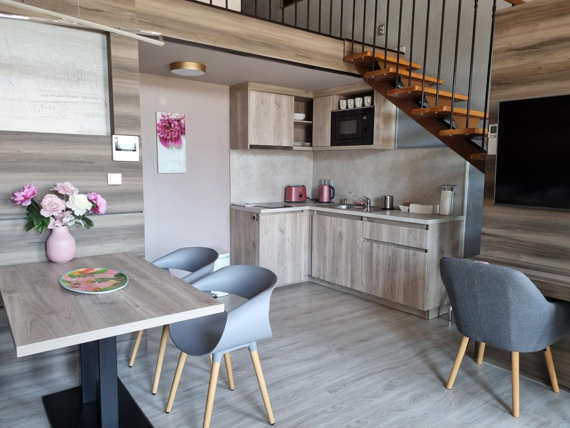 Apartmany Etenia Kadaň Exteriör bild